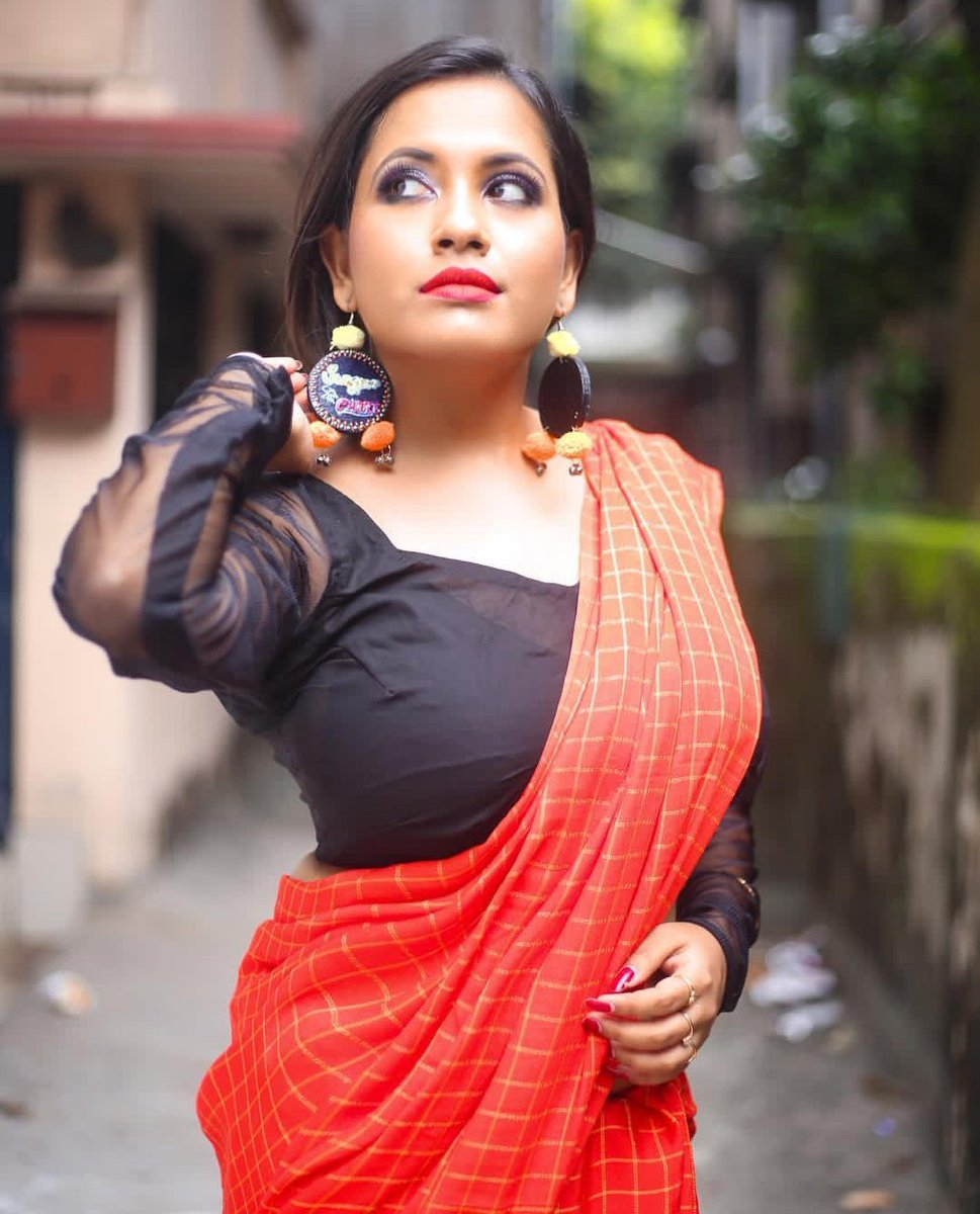 All sexy bhabi saree photo