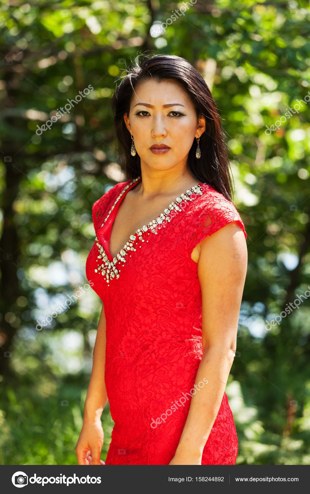 Sexy mature asian lady