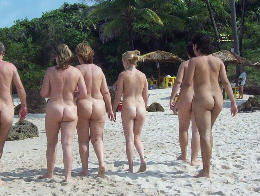Beach milfs naked ass