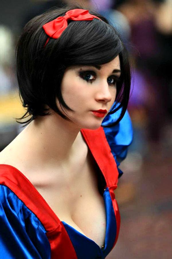 Snow white cosplay nude
