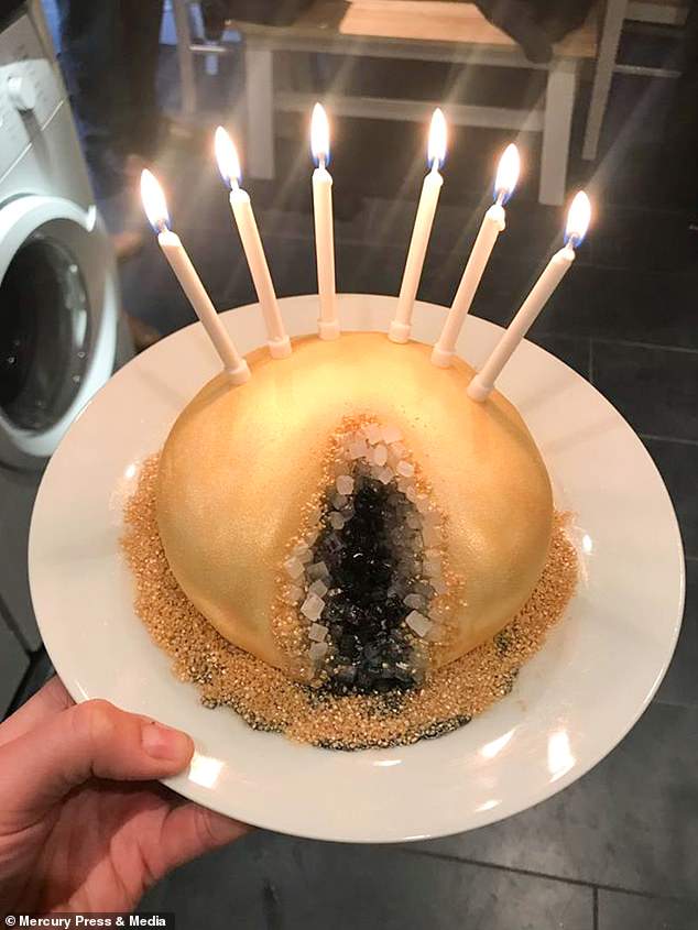 Happy birthday pussy cake