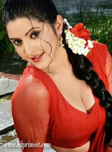 Bangladeshi actress porimoni sexy node photo