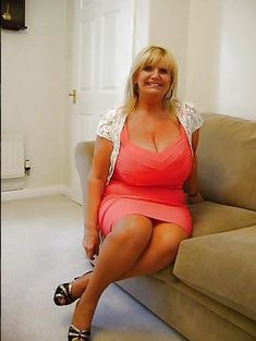 Thick busty voluptuous mature women