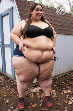 Bbw huge belly naked