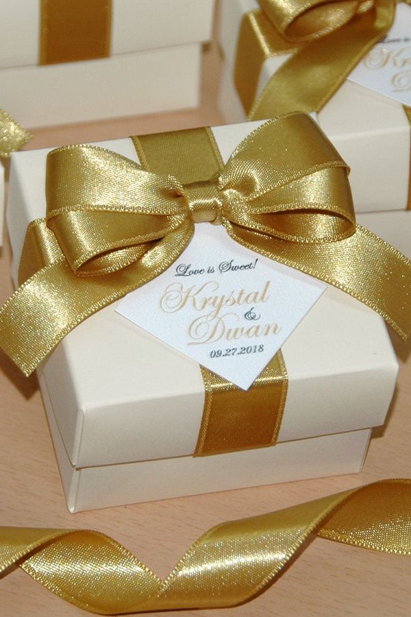Wedding party favors box