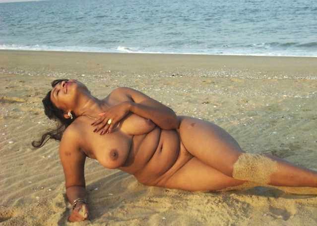 Desi bhabhi beach side ass nude