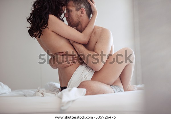 Bedroom couple nude pics